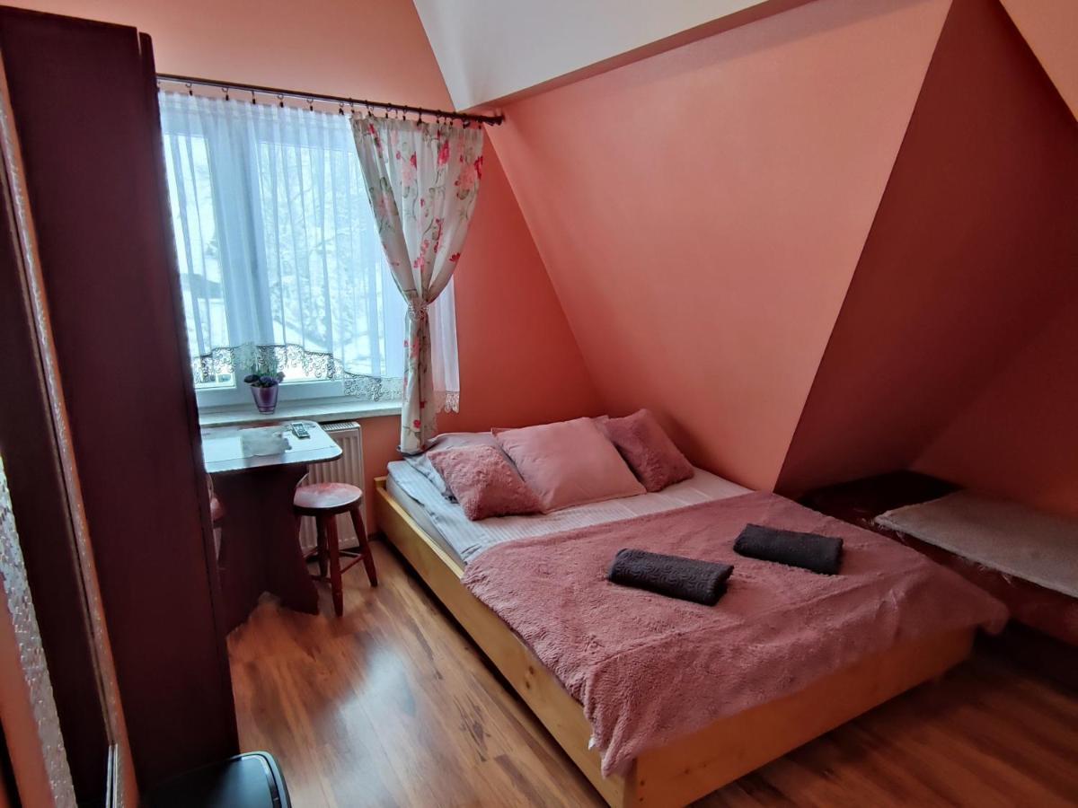 Pokoje I Apartamenty Regionalny Styl Ul Krole 1A Zakopane Phòng bức ảnh